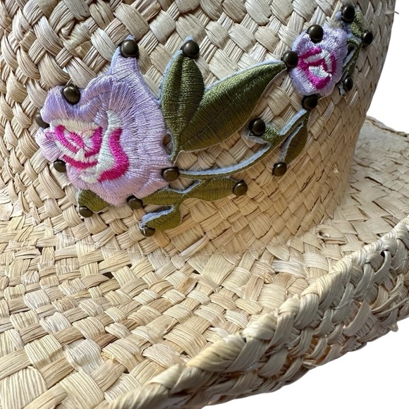 Women's Embroidered Natural Straw Cowbody Hat - Picture 4 of 12